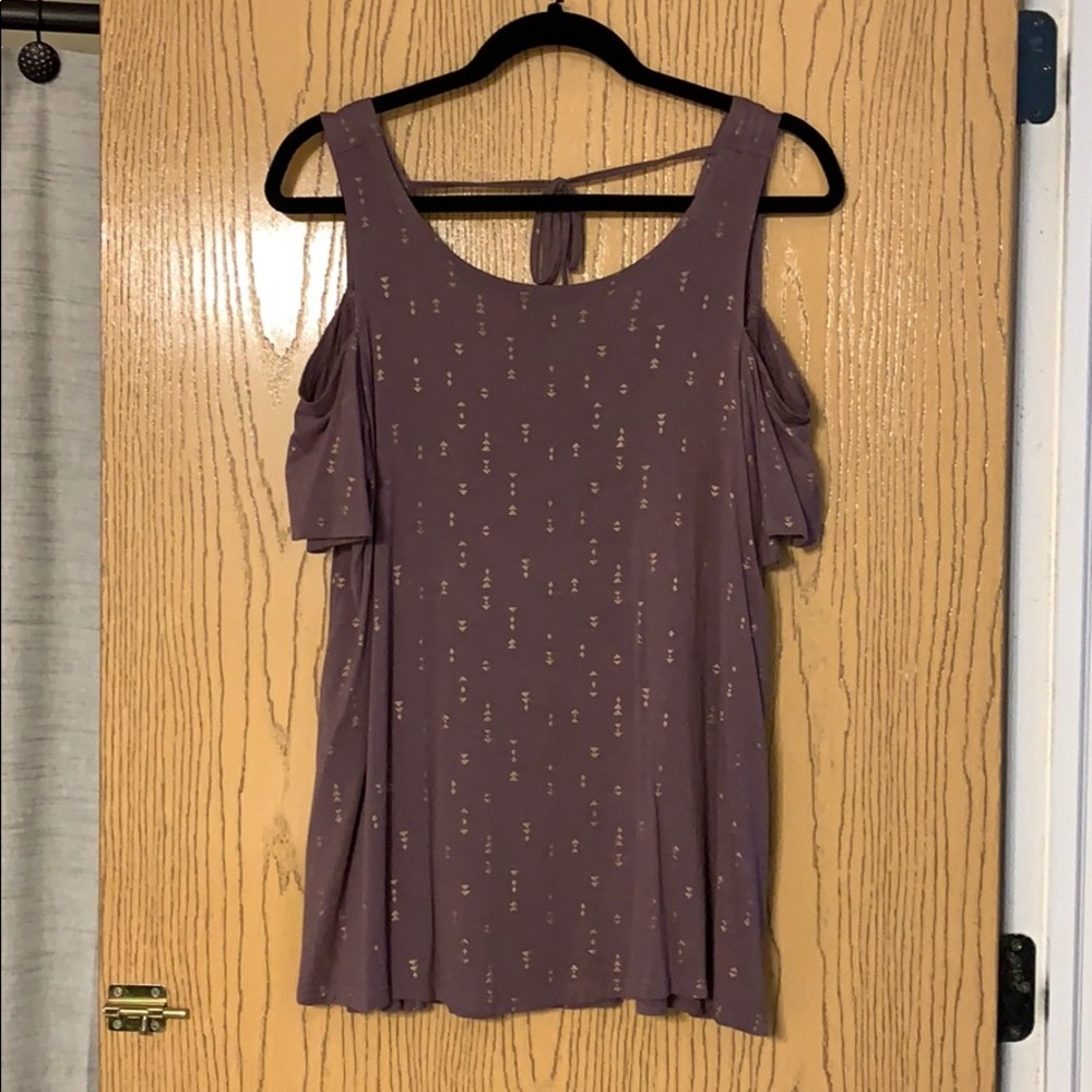 Cold shoulder tie back top